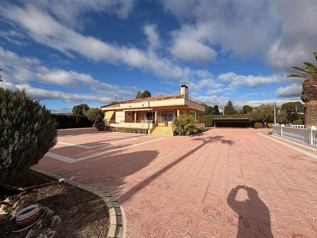 Chalet en venta en l'Alt Vinalopó / El Alto Vinalopó, Valencia