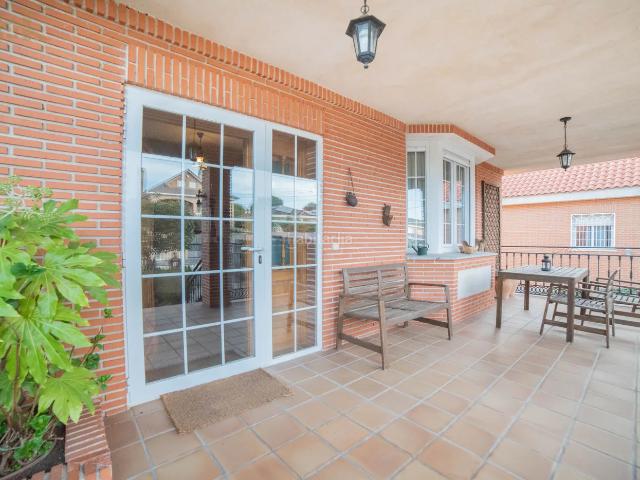 Chalet en venta en Sevilla La Nueva, Madrid