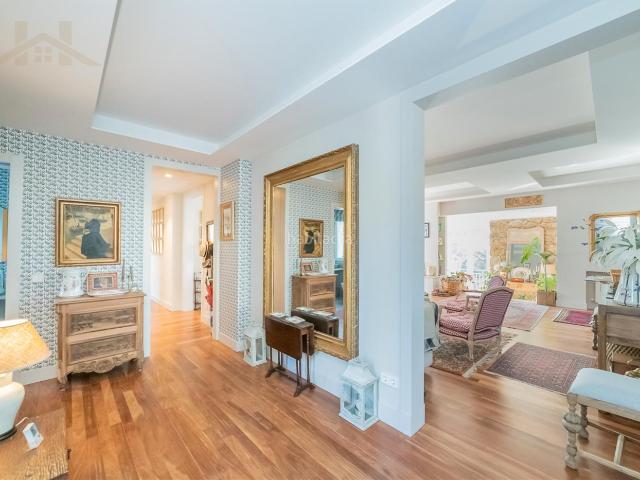 Villa en venta en Sevilla La Nueva, Casco Antiguo