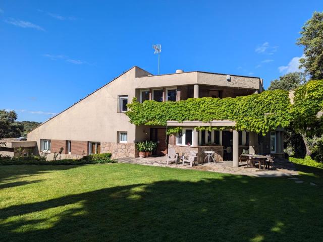 Chalet en venta en Los Cortijos, Sevilla La Nueva