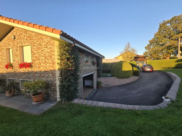 Chalet en venta en Santolaya, Siero