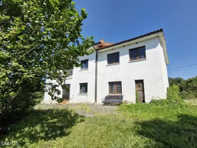 Chalet en venta en Santolaya, Siero