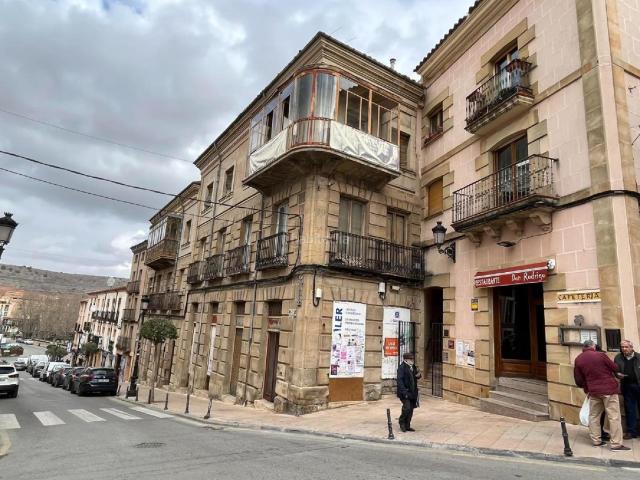 Villa en venta en Sigüenza, Colonia La Isla
