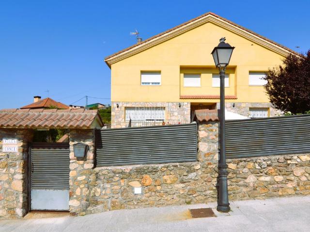 Chalet en venta en Somosierra, Madrid