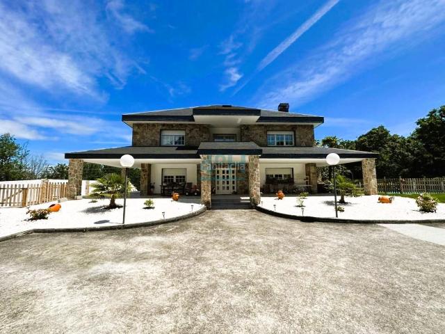 Chalet en venta en Ourense, Galicia