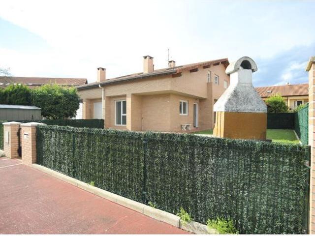 Casa en venta en Torrelavega, Cantabria