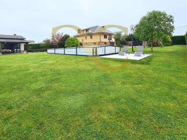 Chalet en venta en San Blas, Tapia De Casariego