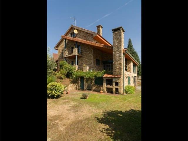 Chalet en venta en Vedra, Santiago