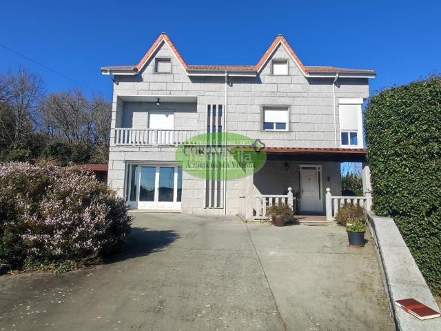 Chalet en venta en Toén, Ourense