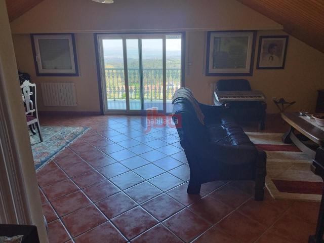 Chalet en venta en Toén, Ourense