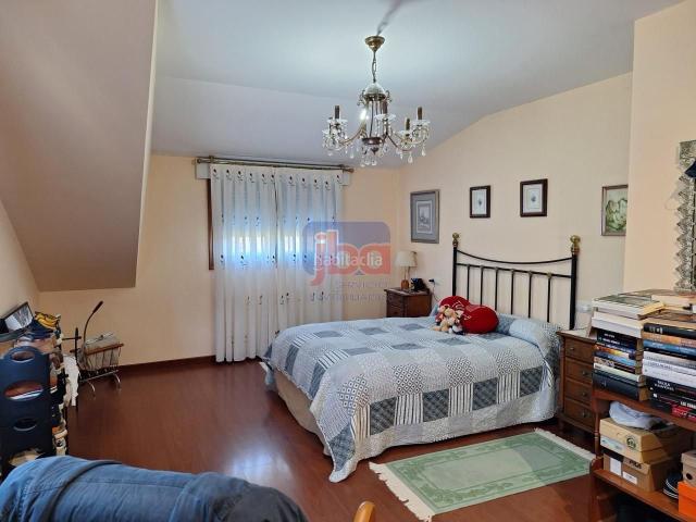 Chalet en venta en Toén, Ourense