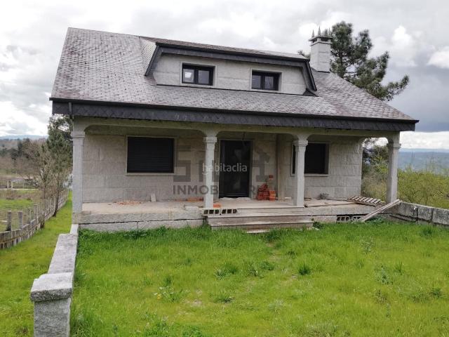 Chalet en venta en Toén, Ourense