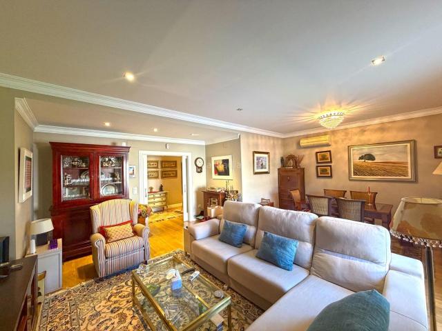 Chalet en venta en Tomares, Andalucía