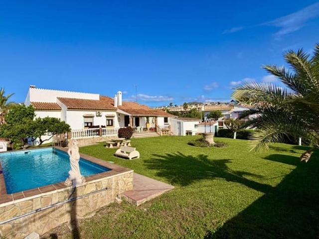 Chalet en venta en Torre de Benagalbón, La Axarquía