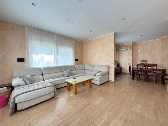 Chalet en venta en la Torre de Claramunt, Barcelona