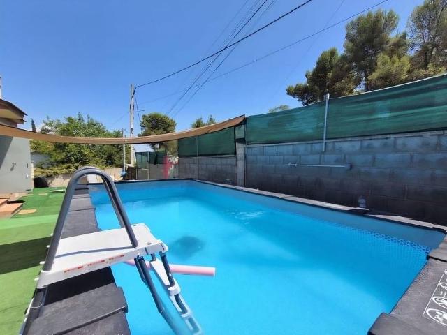 Chalet en venta en la Torre de Claramunt, Barcelona