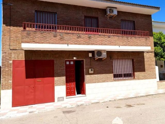 Chalet en venta en Torreblascopedro, Andalucía