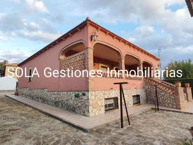 Chalet en venta en Torreperogil, Andalucía