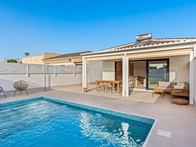 Villa en venta en Torrevieja, La Veleta