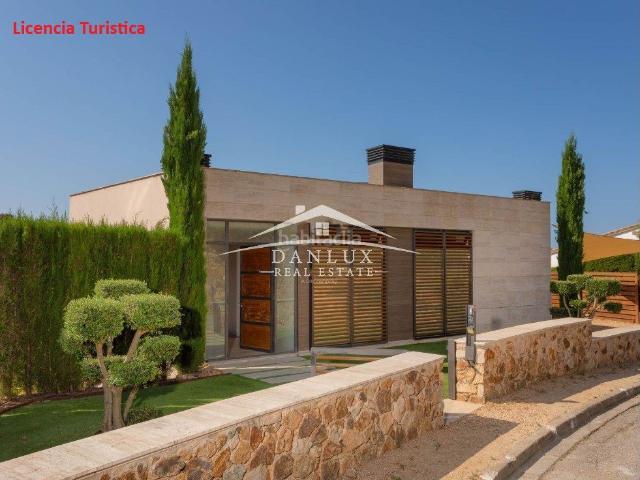 Chalet en venta en Santa Maria de Llorell, la Selva