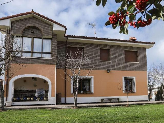 Chalet en venta en Trespaderne, Castilla y León