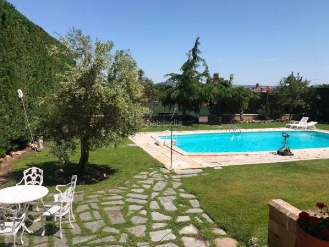 Chalet en venta en Tudela De Duero, Castilla y León