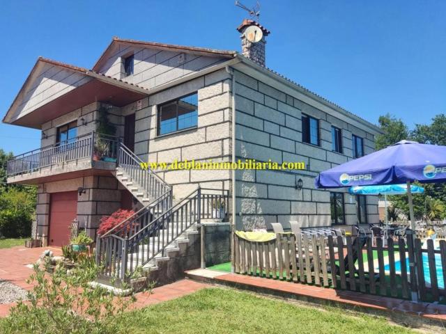 Villa en venta en Tui, O Arrabal