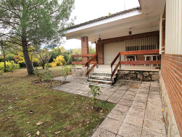 Chalet en venta en Uceda, Guadalajara
