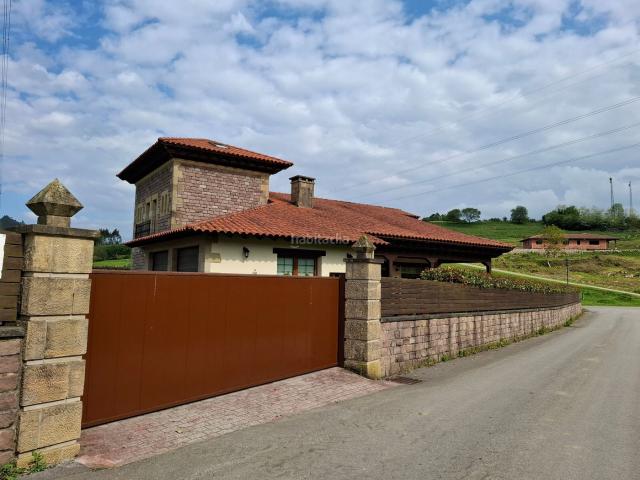 Chalet en venta en Udías, Cantabria