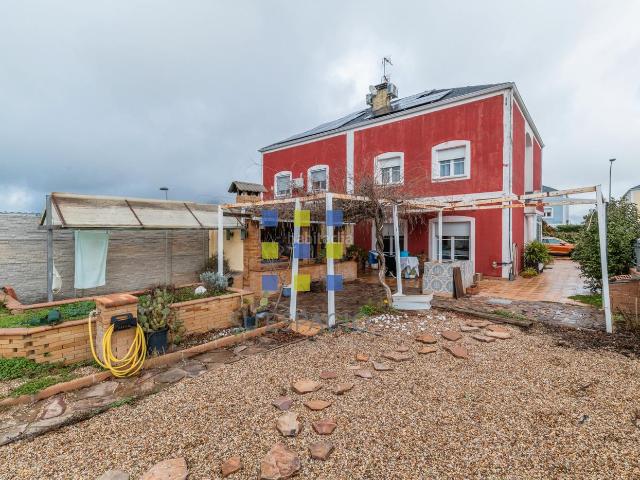 Chalet en venta en Ugena, Castilla-La Mancha