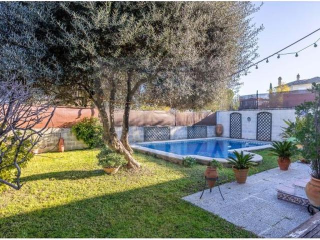 Casa en venta en Valencina De La Concepción, Andalucía
