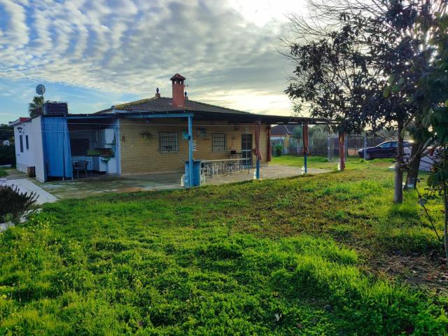 Chalet en venta en Utrera, Andalucía