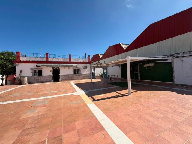 Chalet en venta en Utrera, Andalucía