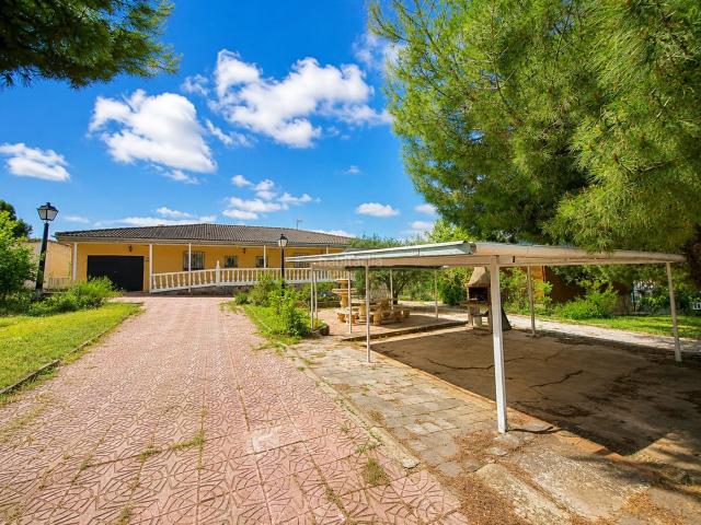 Chalet en venta en Valdeavero, Madrid