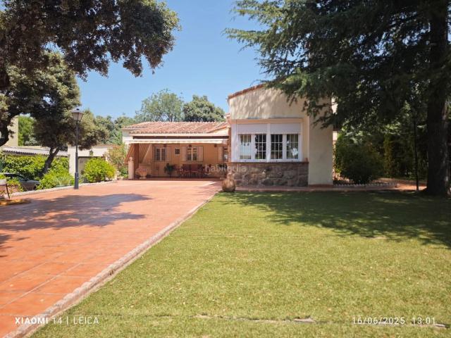 Chalet en venta en Valdemorillo, Madrid