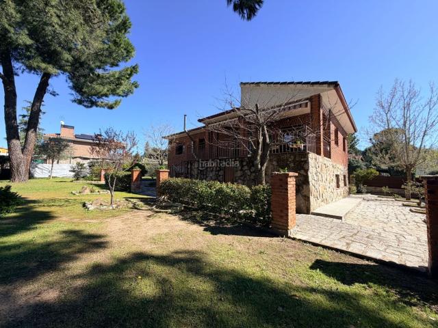 Chalet en venta en Valdemorillo, Madrid