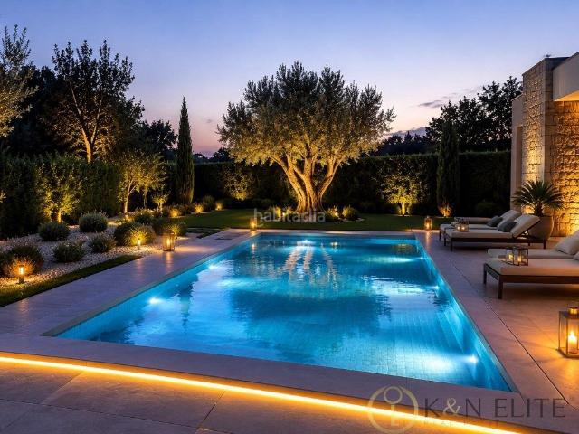 Chalet en venta en Valdemorillo, Madrid