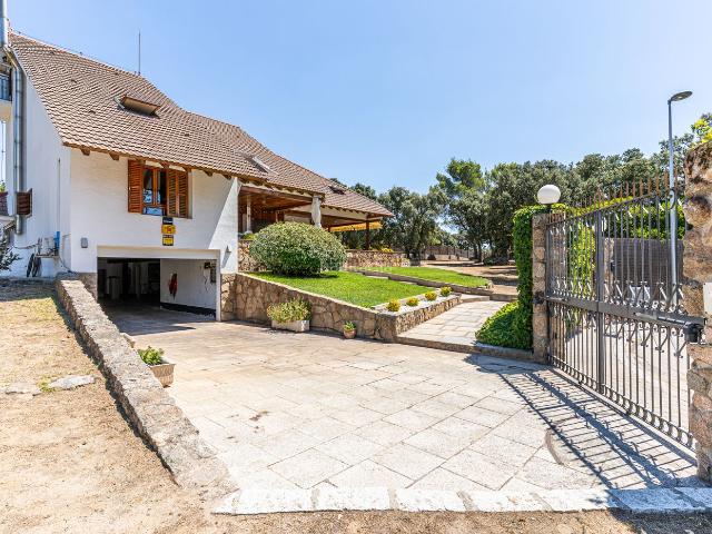 Chalet en venta en Valdemorillo, Madrid
