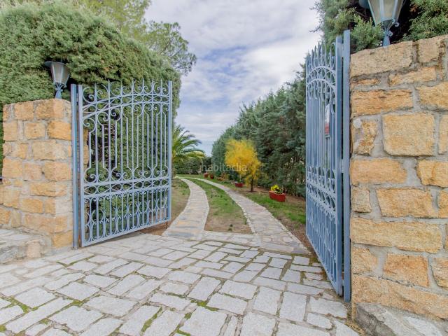 Chalet en venta en Valdemorillo, Madrid