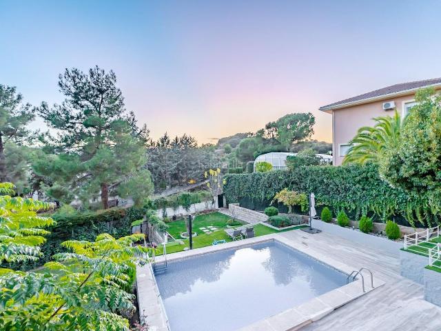 Chalet en venta en Valdemorillo, Madrid