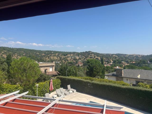Chalet en venta en Valdemorillo, Madrid