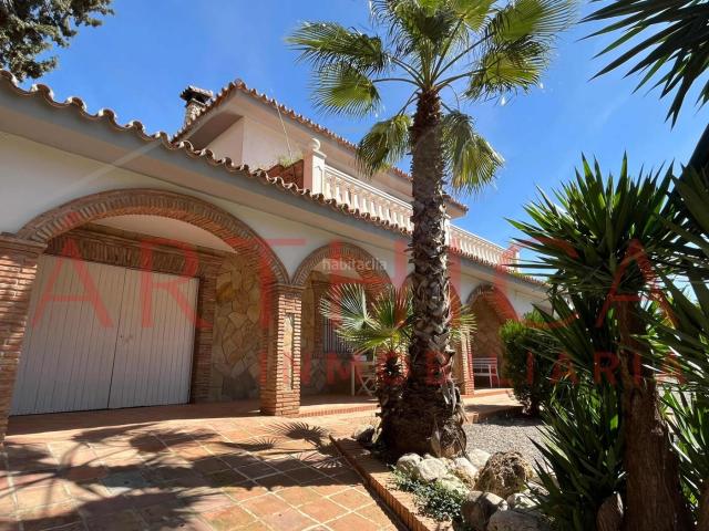 Chalet en venta en Valle De Abdalajís, Málaga