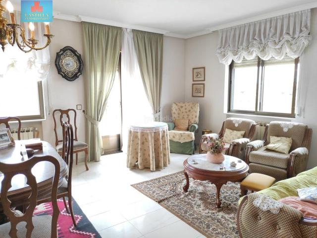 Chalet en venta en Velayos, Castilla y León