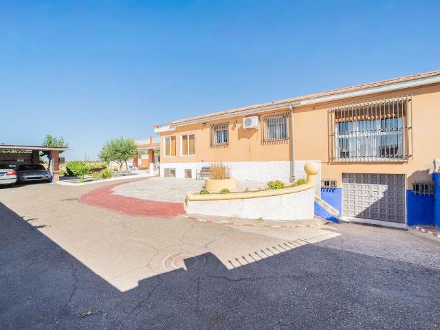 Chalet en venta en Las Ventas De Retamosa, Castilla-La Mancha