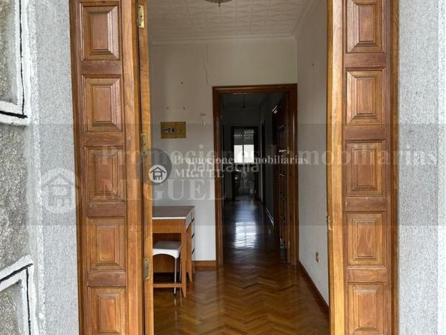 Chalet en venta en Verín