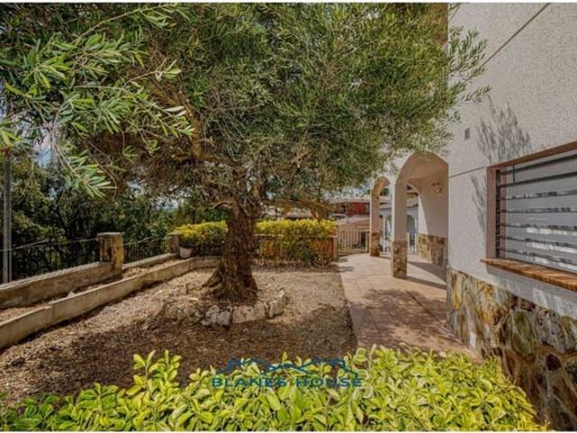 Villa en venta en Vidreres