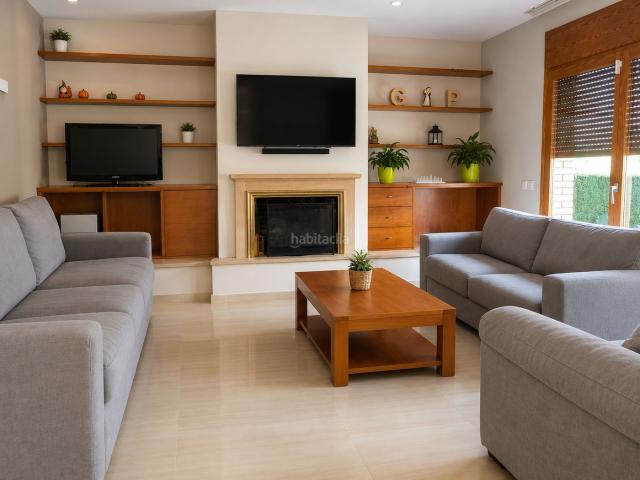 Chalet en venta en El Perelló, Gironès