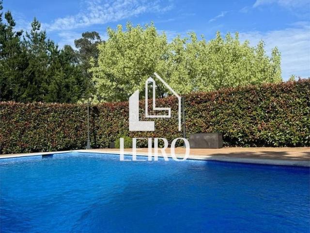 Villa en venta en Vilanova De Arousa, A Xunqueira