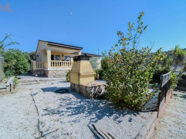 Chalet en venta en Villa Del Prado, Madrid