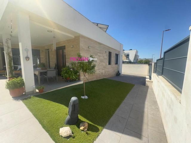 Chalet en venta en Villalbilla, Madrid